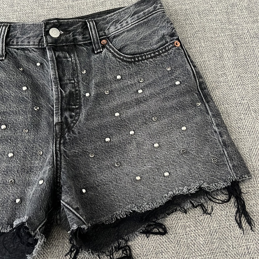 Levi’s - Wedgie Short Rhinestone Shorts - Picture 4 of 9